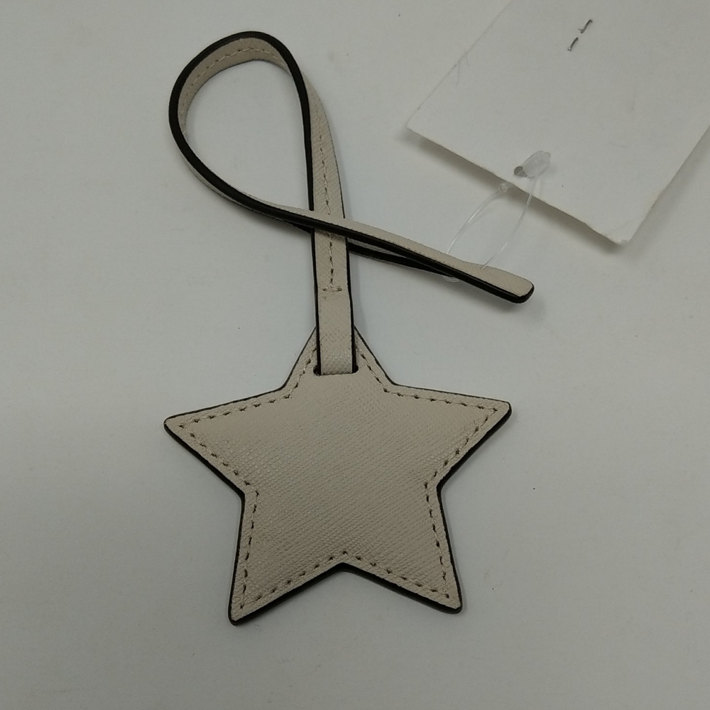 Michael Kors Tag - Picture 2 of 2